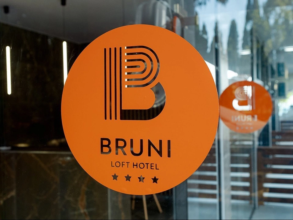 Бруни лофт. Bruni Loft, отель -*. Бруни лофт отель Абхазия. Bruni Loft Hotel 4 Абхазия.